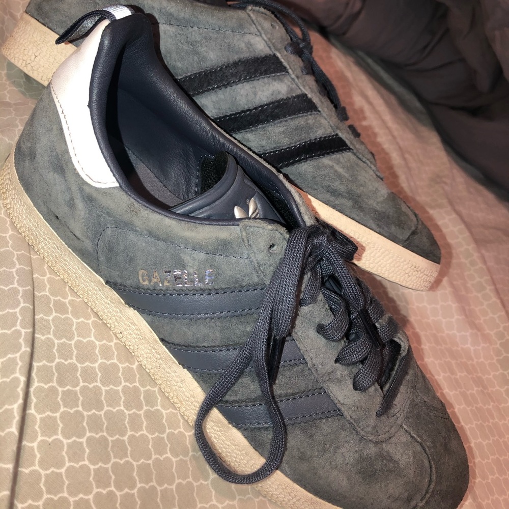 Medium Blue gazelle Adidas sneakers